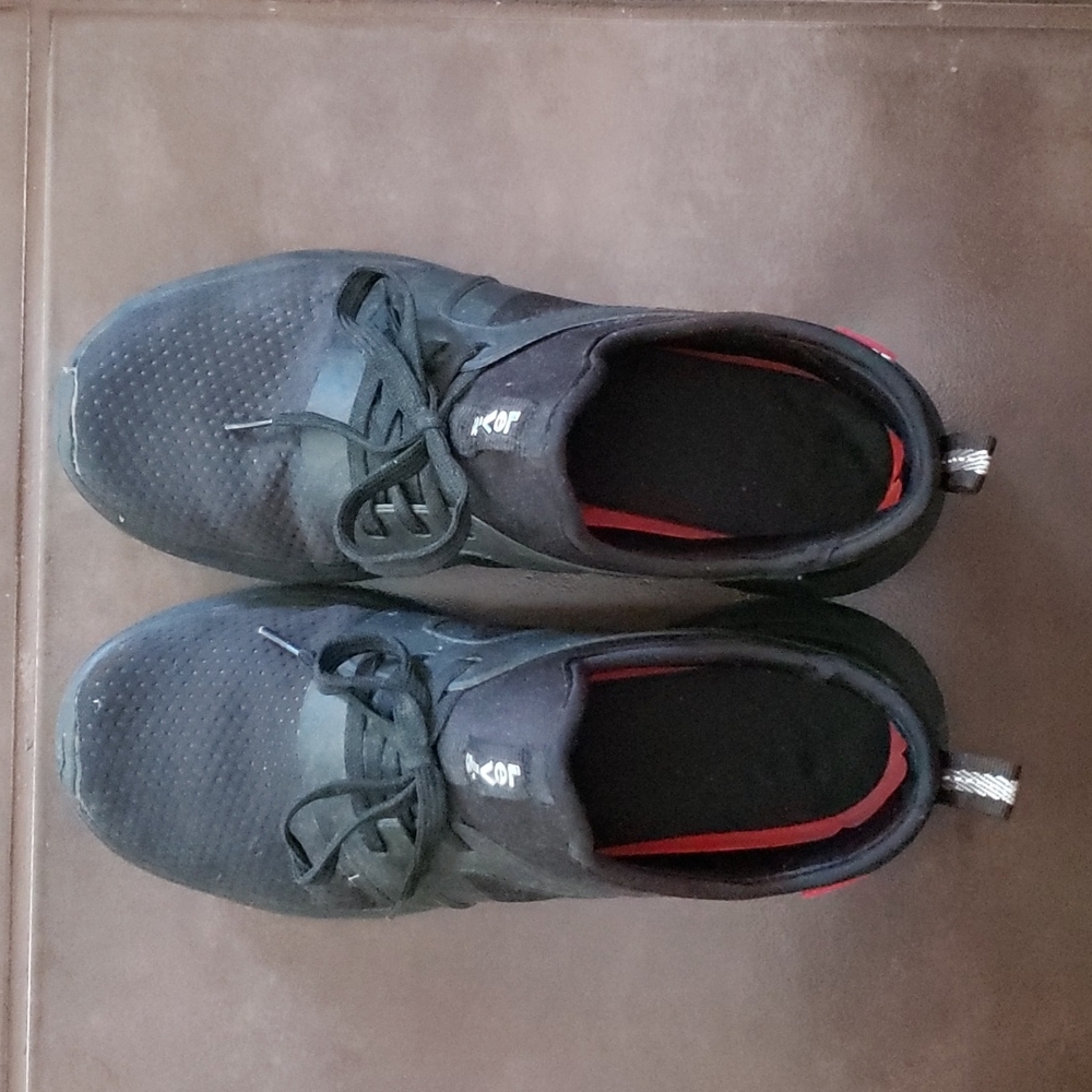 Women's shoes